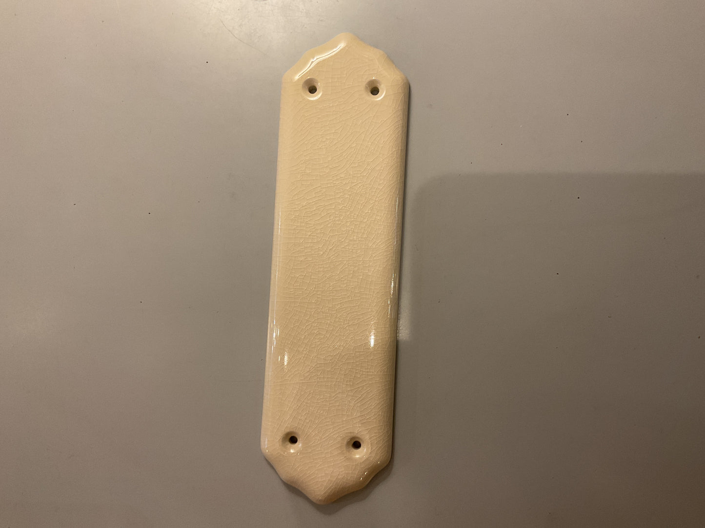 502B - Cream crackle fingerplate