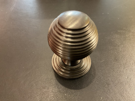 8086 - Reeded 38 mm Matt Bronze Cabinet knob