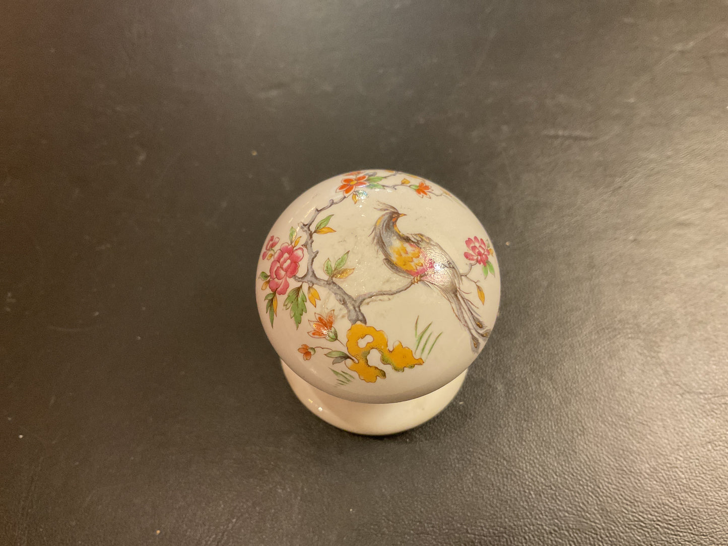 595 - Chantilly 40mm china knob