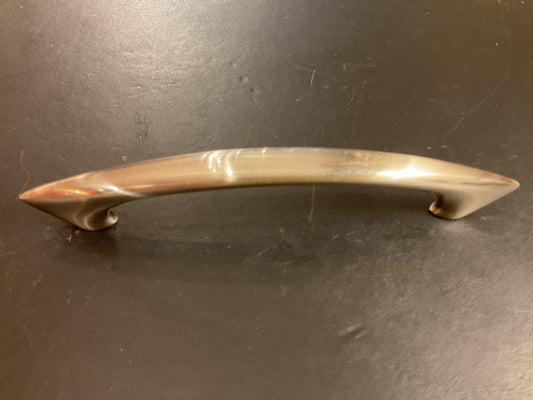 7686 - Satin Nickel 128 mm bolt centres Cabinet Handle