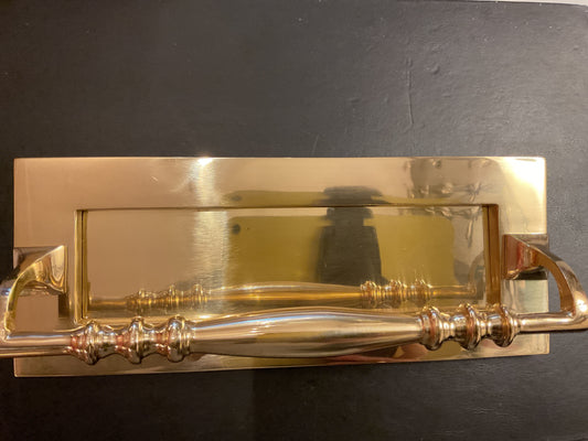 8067 - Polished Brass 255 mm x 100 mm Letter Plate with Grab Handle