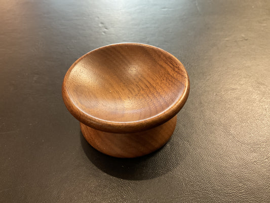 2516 - 56mm walnut yo-yo cabinet knob