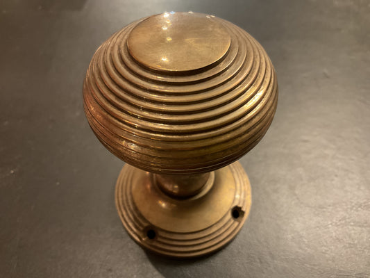 5214 Antique Brass 55 mm Beehive Door Knobs