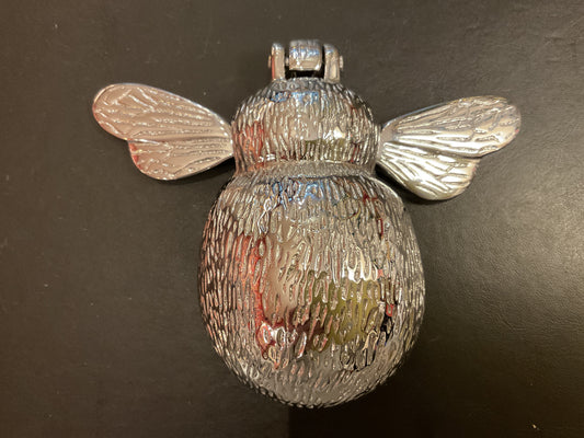 5704 - Polished Chrome Bee Knocker