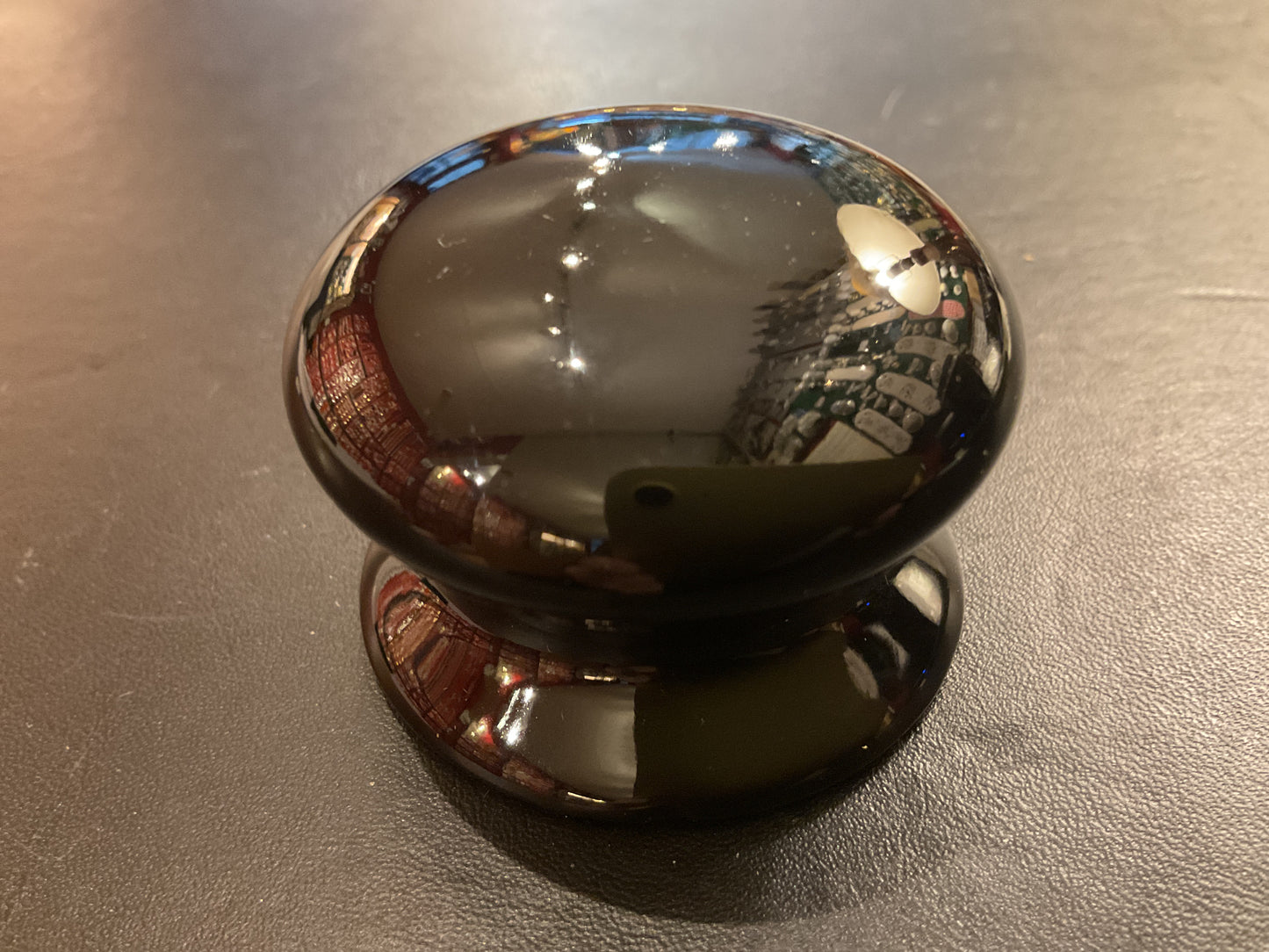 609F - Black china 38mm Vic knob