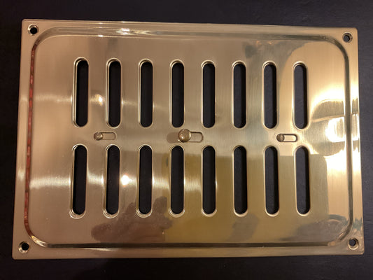 704 - Polished Brass 242 x 165mm hit & miss vent