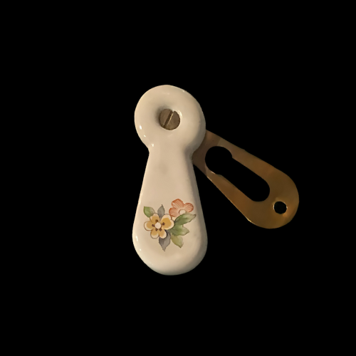 597 - Chantilly china escutcheon