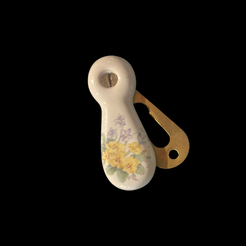 671 - Nosegay china escutcheon